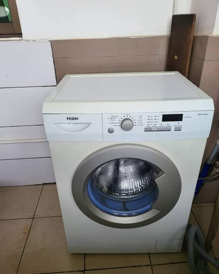 Machine à laver Haier 7kgs semi auto Disponible