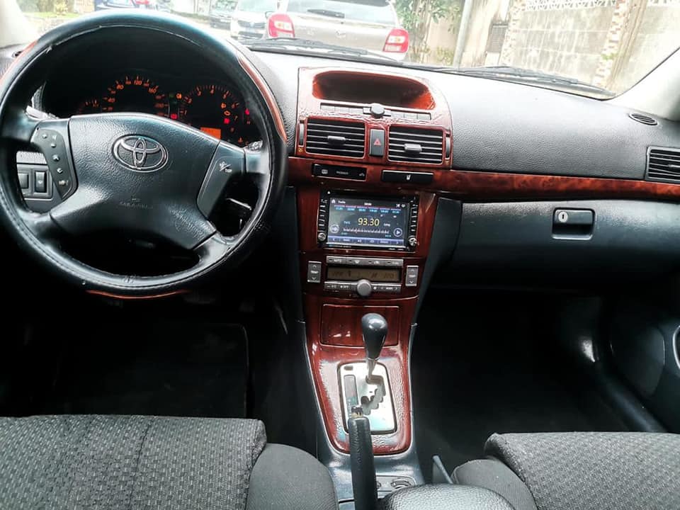 TOYOTA AVENSIS 2005  ESSENCE 4 CYLINDRES