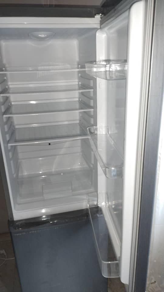 Réfrigérateur Simple à Vendre à Moyen Prix