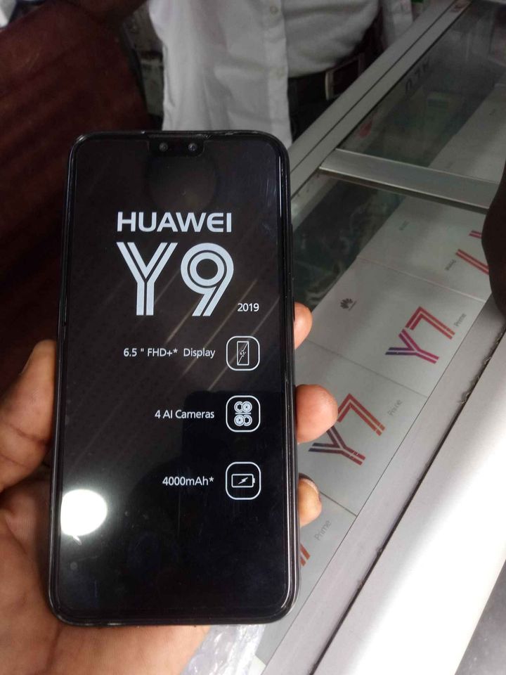 Téléphone Huawei Y9 Importé 128 GB Vendre à 70000