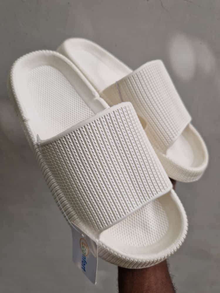 Sandale unisexe en gomme blanc abidjan